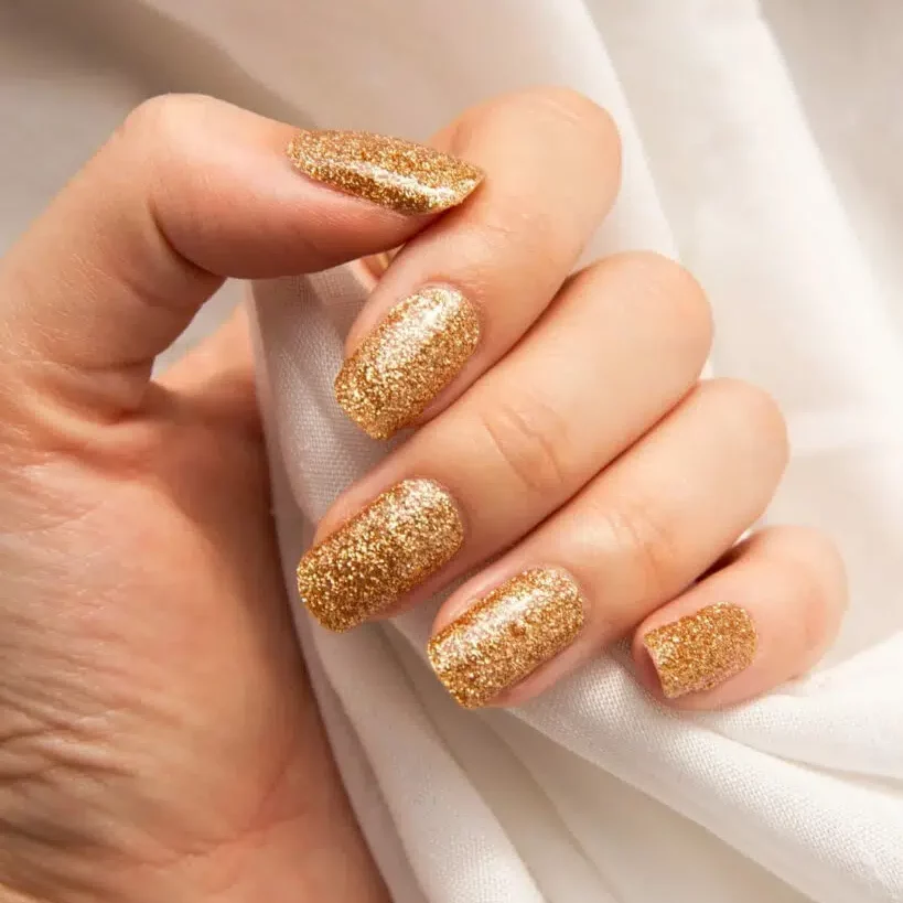 Nails-with-gold-nail-01-819x1024.jpg